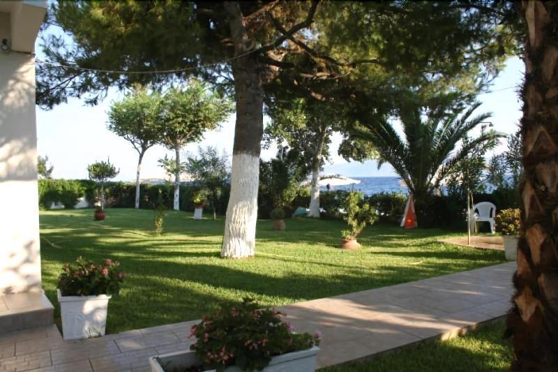Posidonia Pension Amarynthos Exteriér fotografie