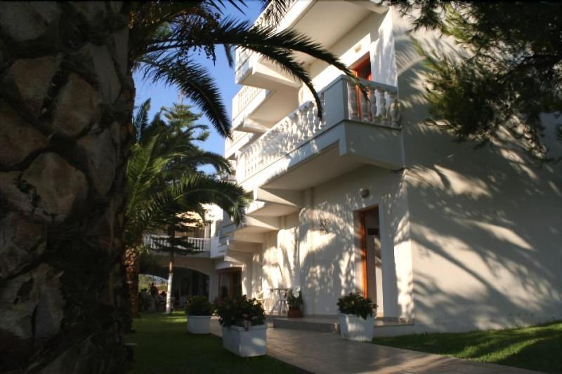Posidonia Pension Amarynthos Exteriér fotografie