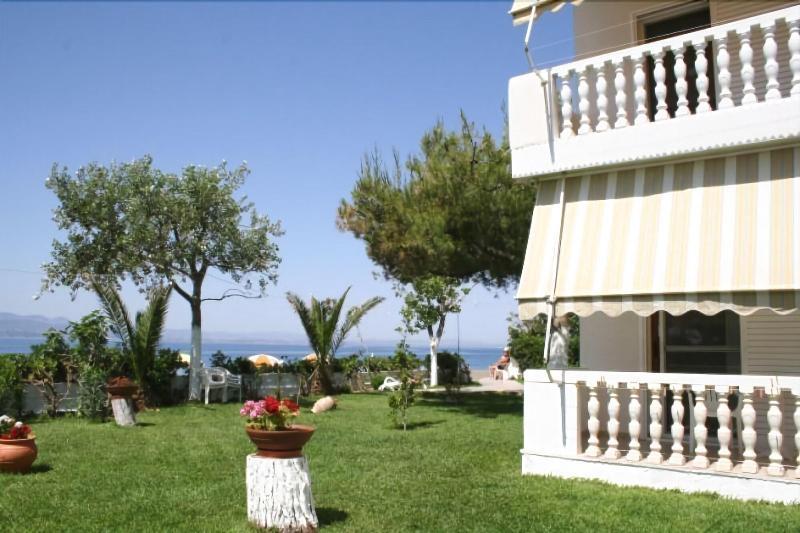 Posidonia Pension Amarynthos Exteriér fotografie