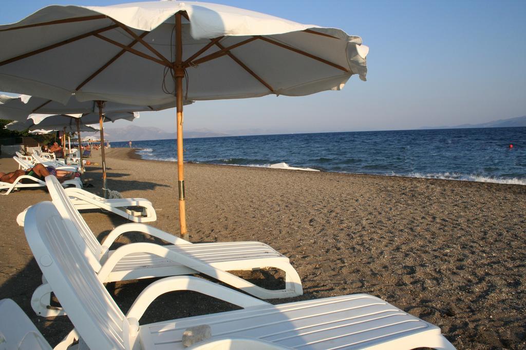 Posidonia Pension Amarynthos Exteriér fotografie