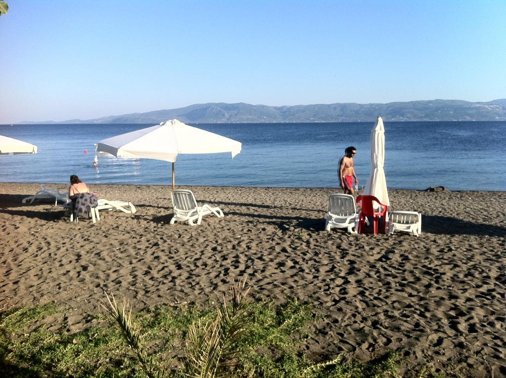 Posidonia Pension Amarynthos Exteriér fotografie