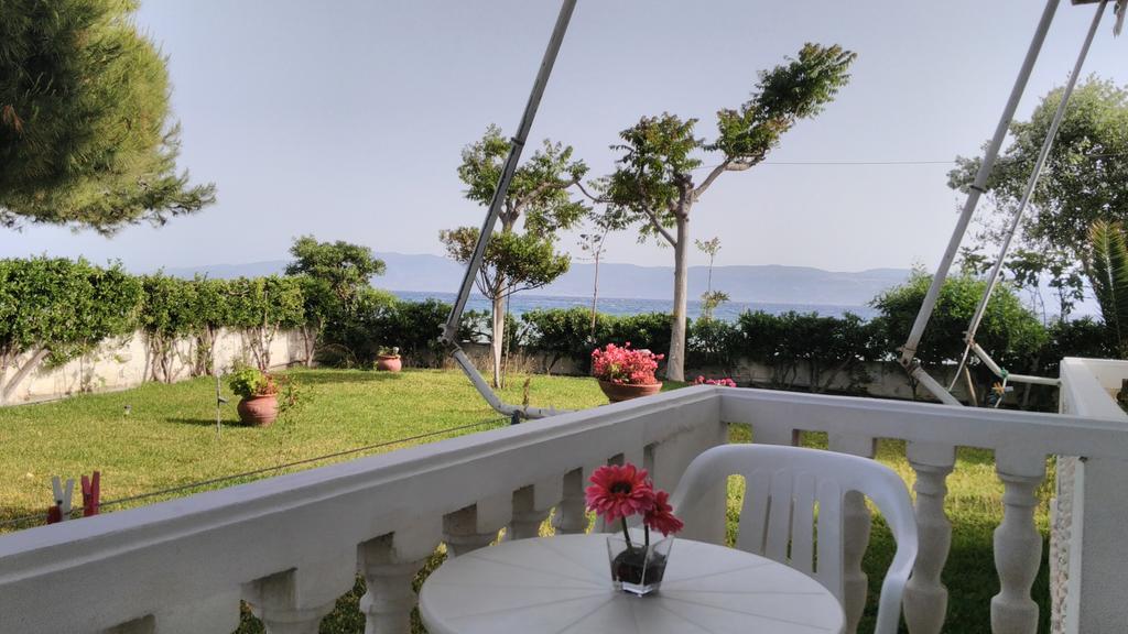 Posidonia Pension Amarynthos Exteriér fotografie